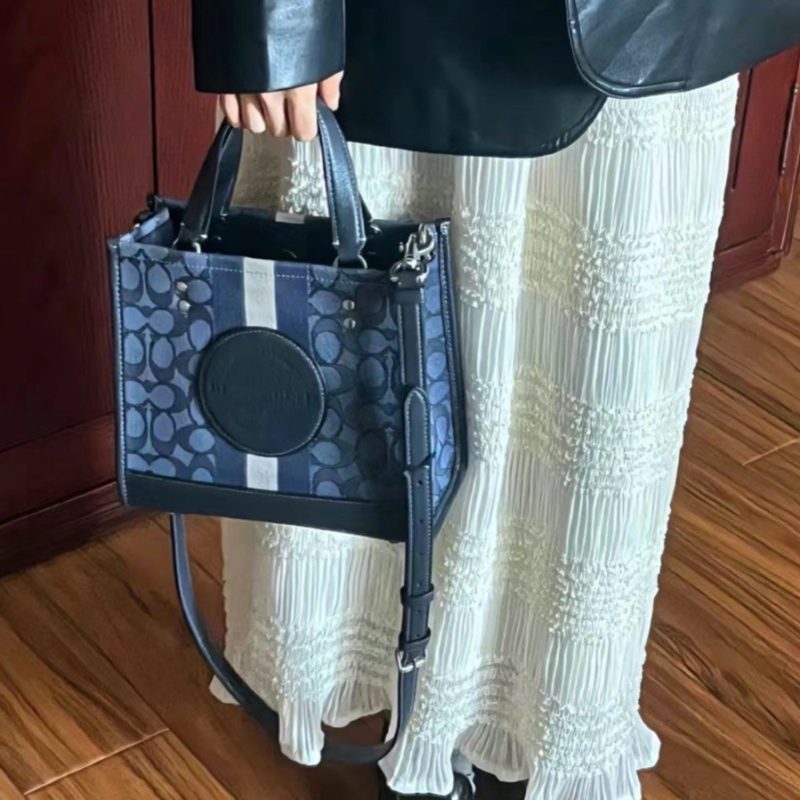 Pure Original Version 1: 1 Coco Family Cross-border New Tote Women's Bag Large Capacity Portable Shoulder Crossbody Bag Commuter Bag