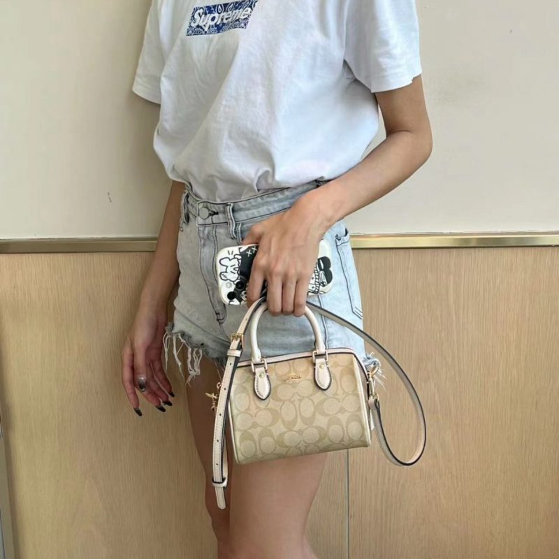 2025 Classic Boston Pillow Bag Large Capacity Mini Bag CH160pvc Old Flower Portable Crossbody Bag